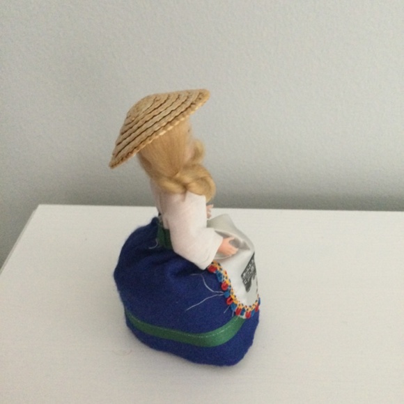 Vintage International Doll - Italy - Picture 4 of 7